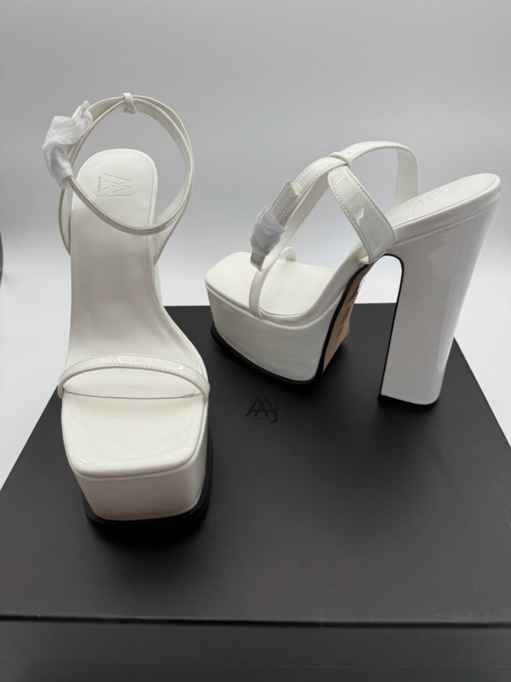 Aminah Abdul Jillil Tina Platform Sandal Heels White Size 8